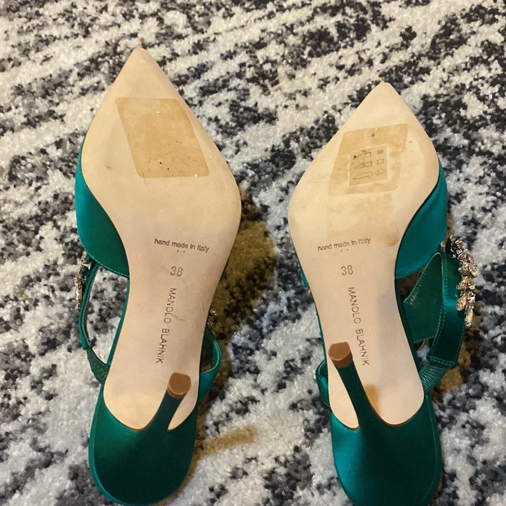 Manolo Blahnik Lurum Embellished Satin Mules size 38 - Picture 5 of 6